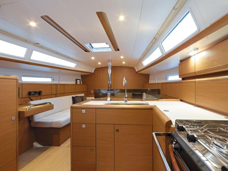 Book yachts online - sailboat - Sun Odyssey 389 - Billie Jean - rent