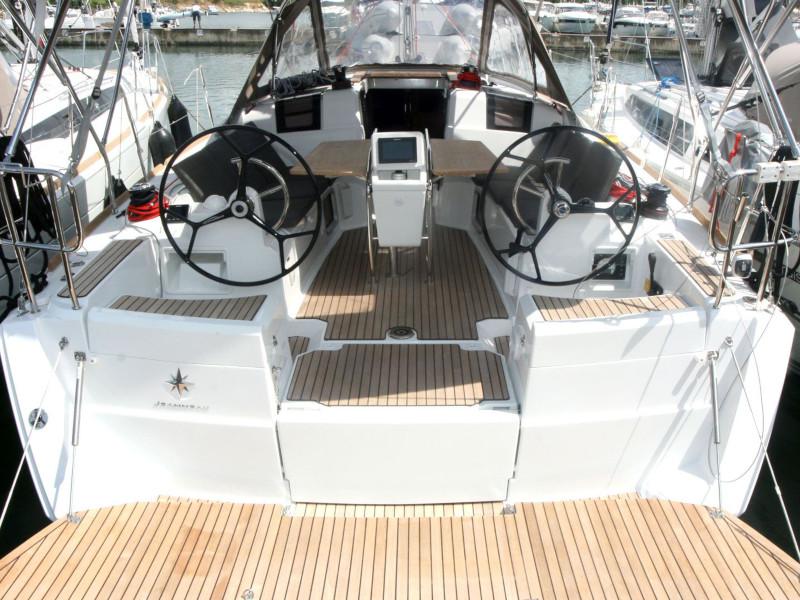 Book yachts online - sailboat - Sun Odyssey 389 - Tina - rent