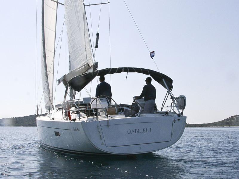 Book yachts online - sailboat - Hanse 455 - Gabriel I - rent