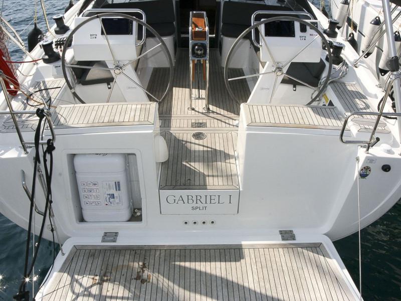 Book yachts online - sailboat - Hanse 455 - Gabriel I - rent