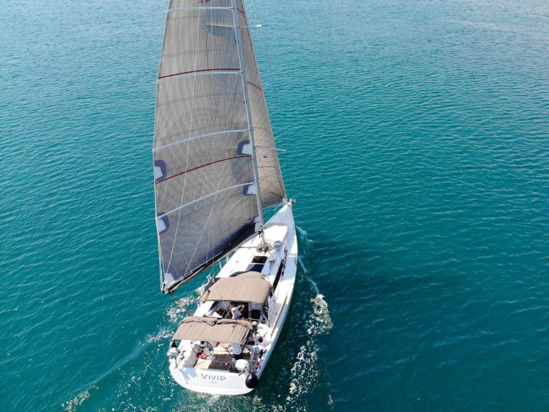 Book yachts online - sailboat - Dehler 42 - Vivid - rent
