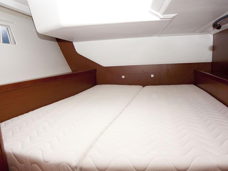 Book yachts online - sailboat - Oceanis 45 - Kiki - rent