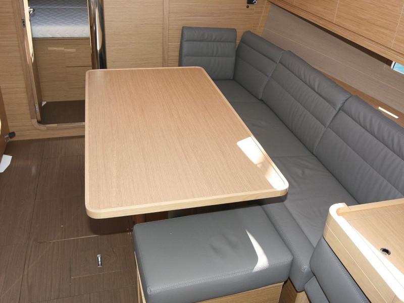 Book yachts online - sailboat - Dufour 382 Grand Large - 3 cab - Henry - rent