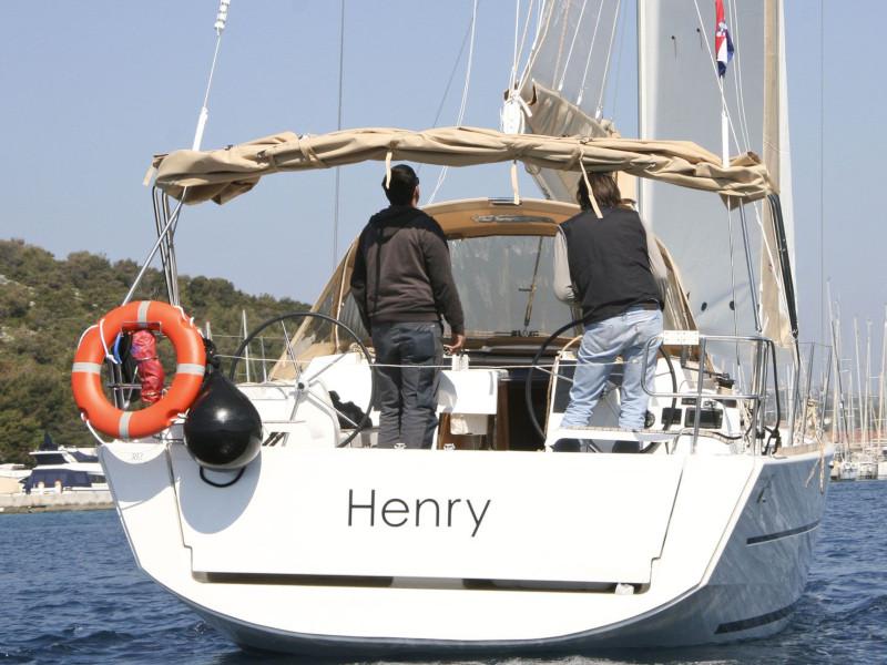 Book yachts online - sailboat - Dufour 382 Grand Large - 3 cab - Henry - rent