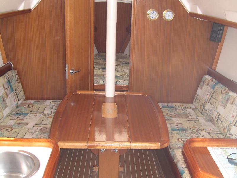 Book yachts online - sailboat - Bavaria 32 - Penelope - rent