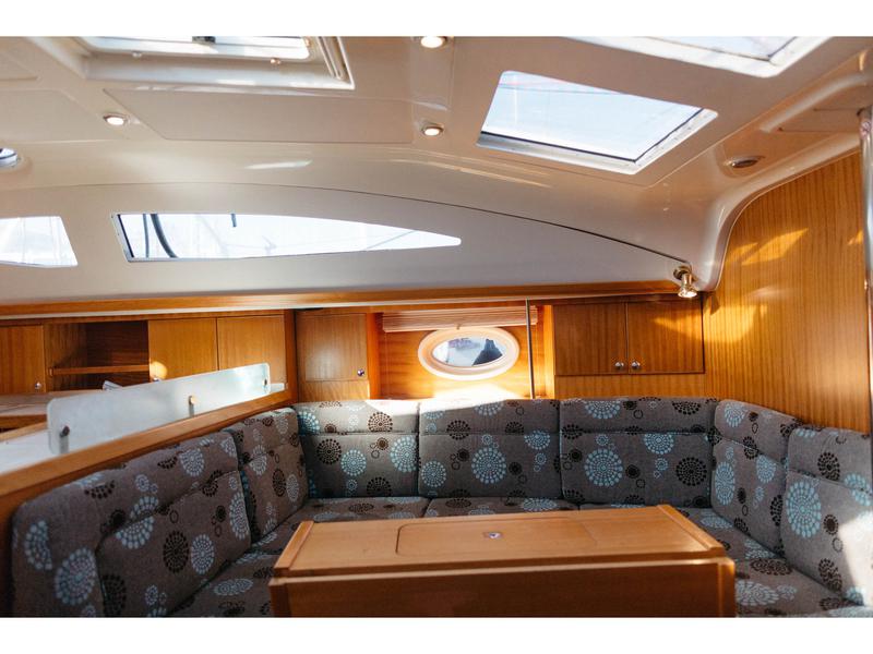 Book yachts online - sailboat - Elan 434 - Naias - rent