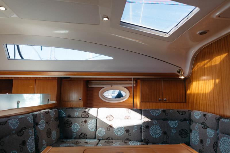 Book yachts online - sailboat - Elan 434 - Naias - rent