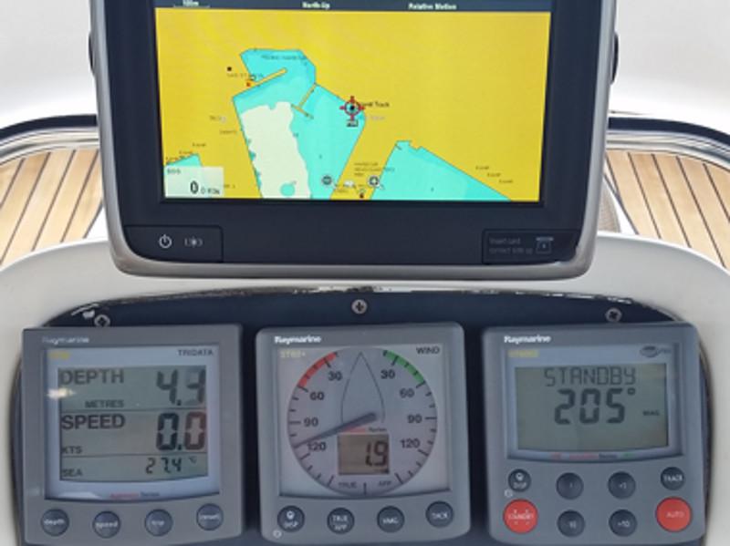 Book yachts online - sailboat - Bavaria 36 (Owner's version) - Ankereva - rent