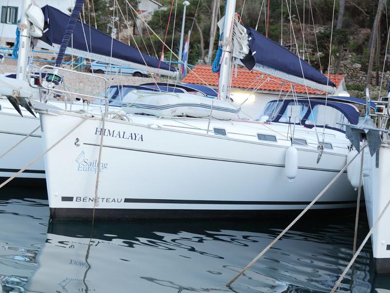 Book yachts online - sailboat - Beneteau Cyclades 43.4 - HIMALAYA - rent
