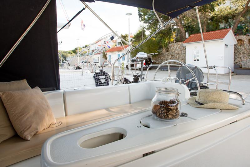 Book yachts online - sailboat - Beneteau Cyclades 39.3 - ALASKA - rent