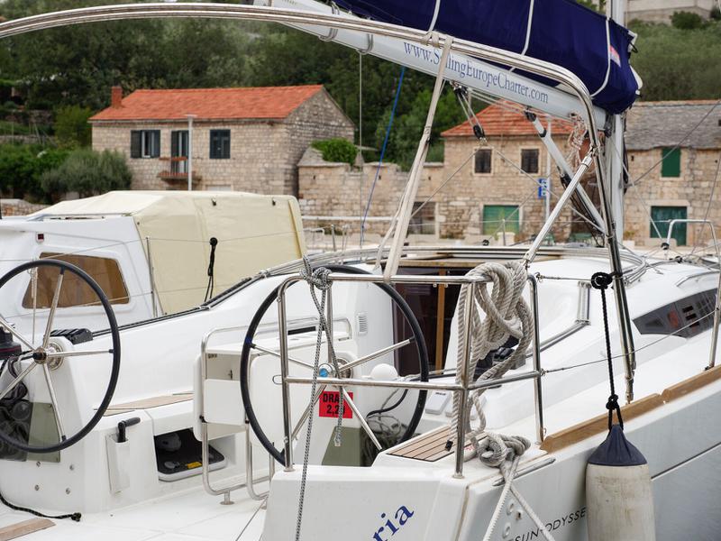 Book yachts online - sailboat - Sun Odyssey 349 - SIBERIA - rent