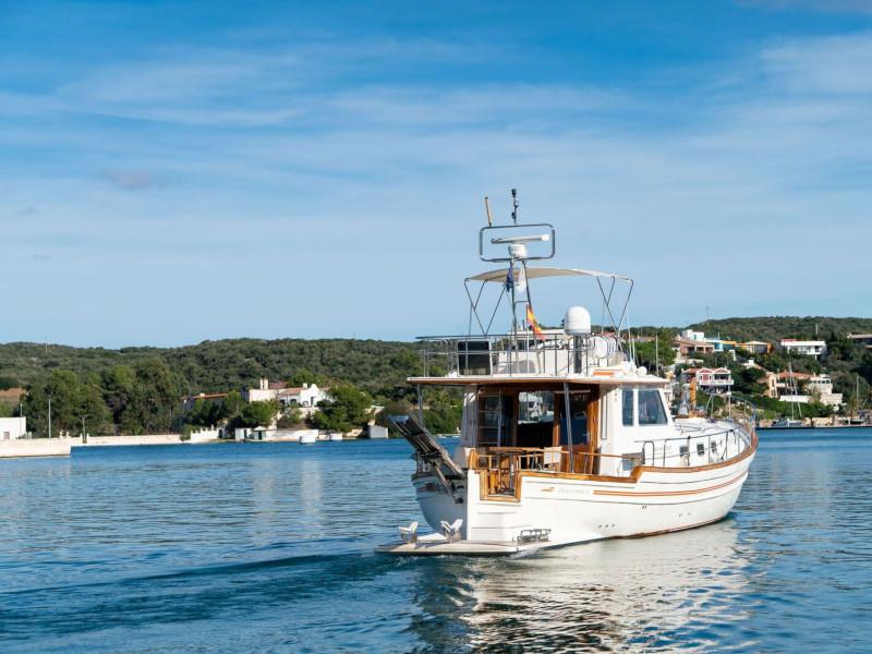 Book yachts online - motorboat - Menorquin 160 FLY - Buccara V - rent