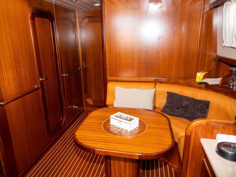 Book yachts online - motorboat - Menorquin 160 FLY LUX - Buccara VI - rent