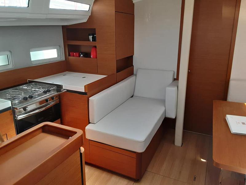 Book yachts online - sailboat - Sun Odyssey 410 - Circe - rent