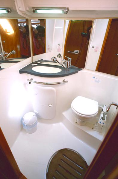 Book yachts online - sailboat - Bavaria 46 Cruiser - Notus - rent