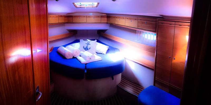 Book yachts online - sailboat - Bavaria 46 Cruiser - Notus - rent