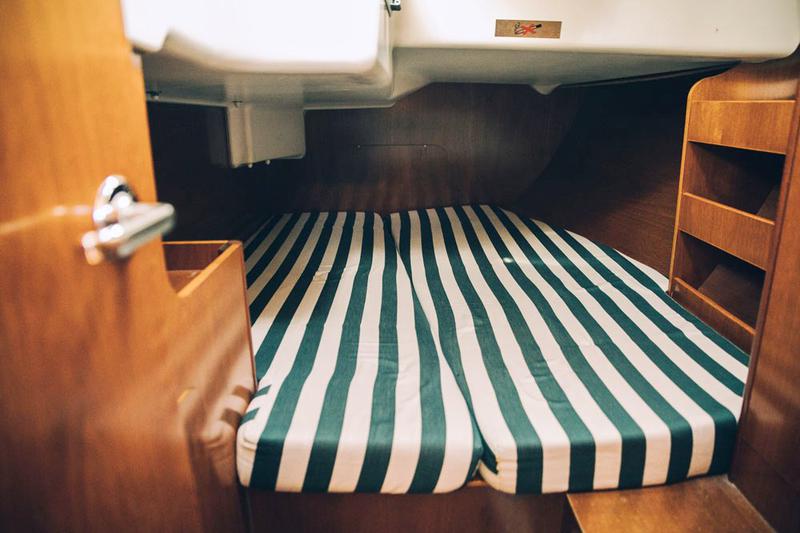 Book yachts online - sailboat - Oceanis 411 Clipper - Erika - rent