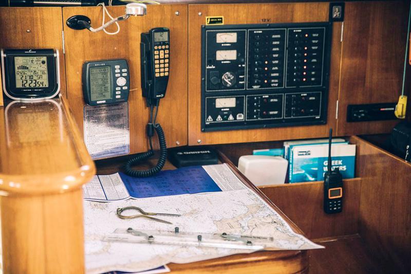 Book yachts online - sailboat - Oceanis 411 Clipper - Erika - rent