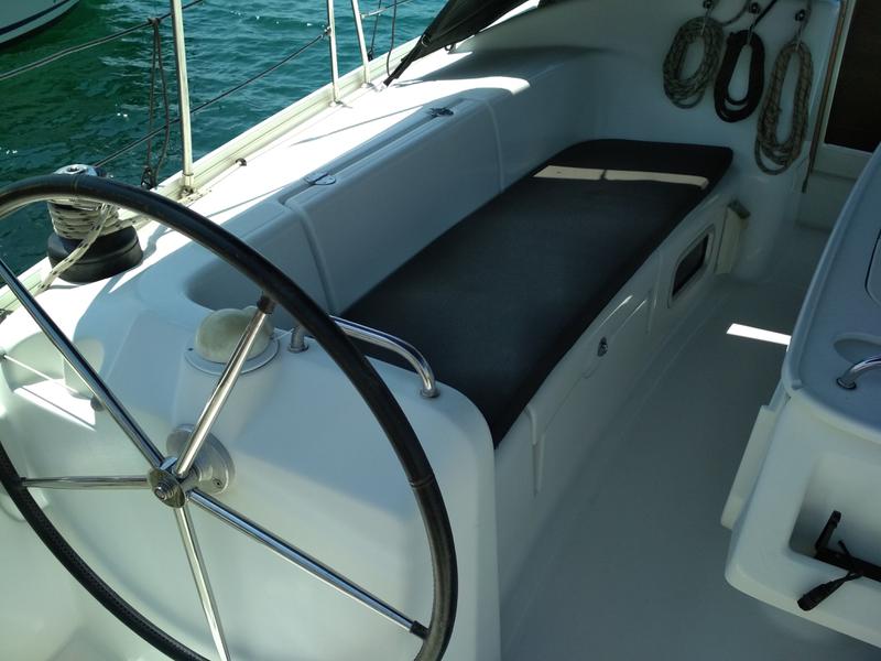 Book yachts online - sailboat - Cyclades 43.4 - Barbera - rent