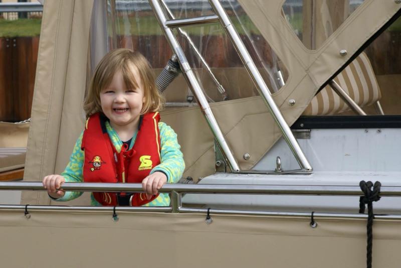 Book yachts online - motorboat - Valkkruiser 1300 content - Geminus - rent