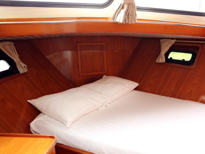 Book yachts online - motorboat - Valkkruiser 1300 content - Geminus - rent