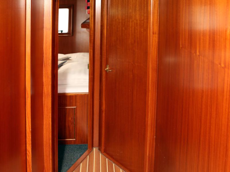 Book yachts online - motorboat - Valk Voyager 1400 - Calypso - rent