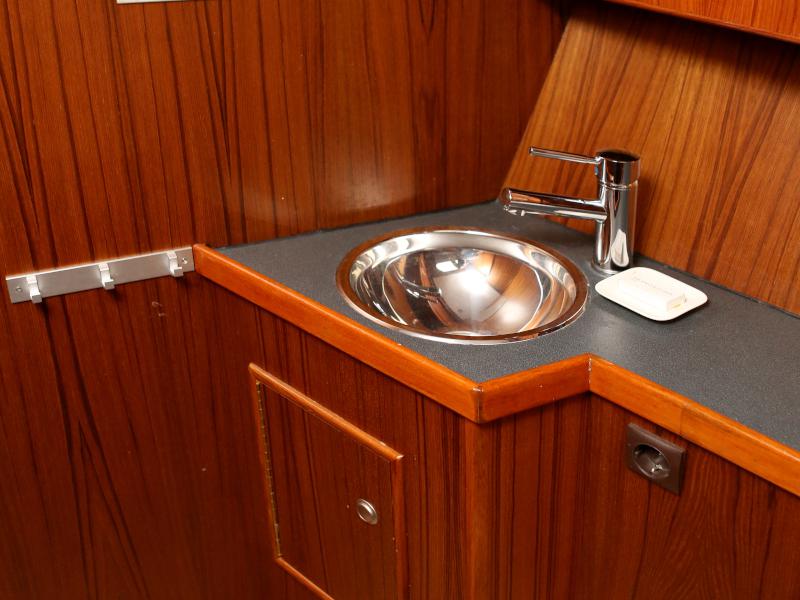 Book yachts online - motorboat - Valk Voyager 1400 - Calypso - rent