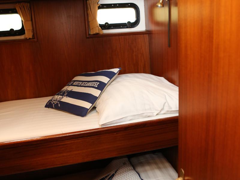 Book yachts online - motorboat - Valk Voyager 1400 - Calypso - rent