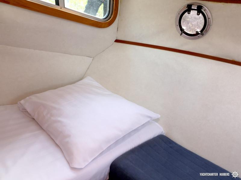 Book yachts online - motorboat - Curtevenne 830 AK - Polaris - rent