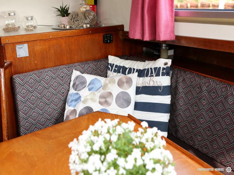 Book yachts online - motorboat - Curtevenne 830 - Haedi - rent