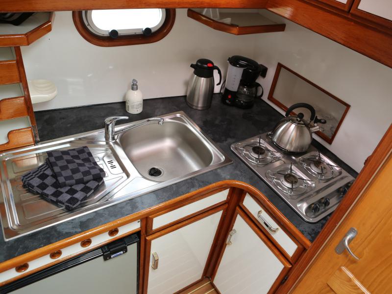 Book yachts online - motorboat - Pedro Solano 33 - Callisto - rent