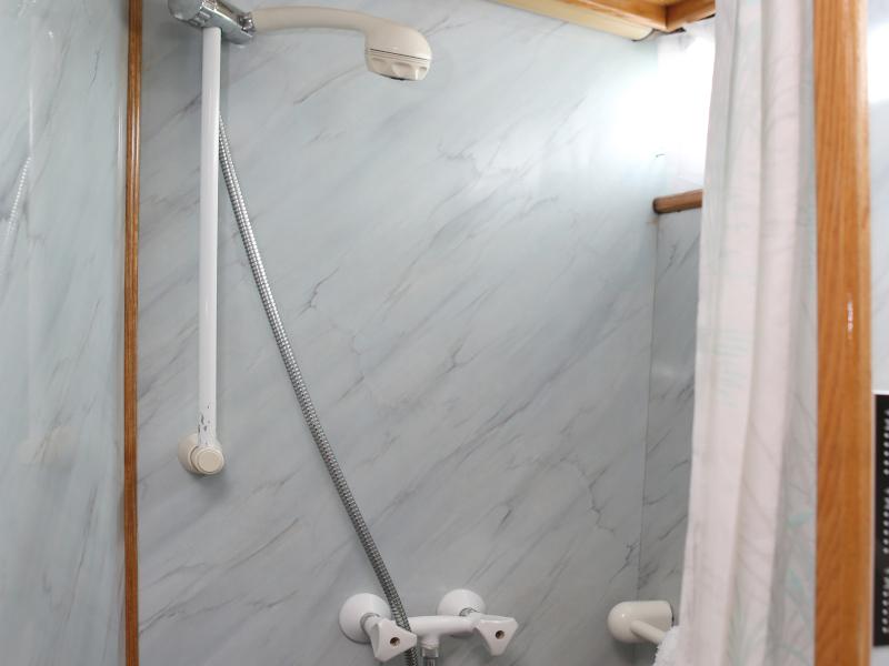 Book yachts online - motorboat - Pedro Solano 33 - Callisto - rent