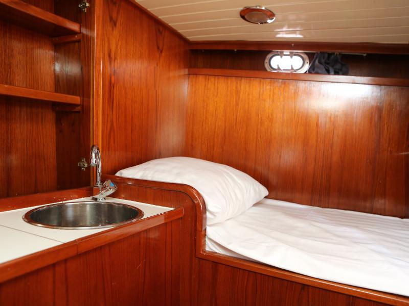 Book yachts online - motorboat - Barkas 1100 - Sirius - rent