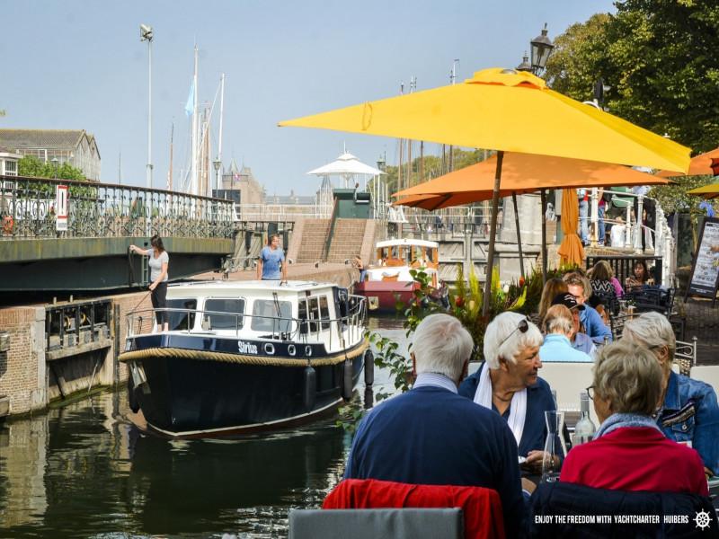 Book yachts online - motorboat - Barkas 1100 - Sirius - rent