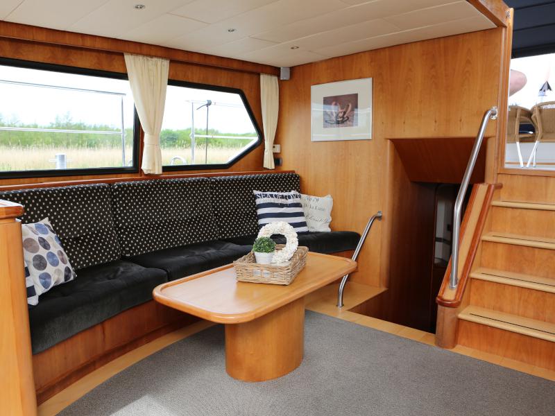 Book yachts online - motorboat - Pacific Allure 155 - Royal - rent