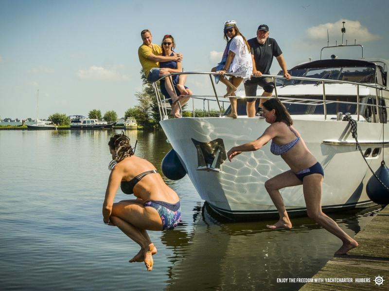 Book yachts online - motorboat - Pacific Allure 155 - Royal - rent