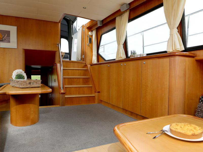 Book yachts online - motorboat - Pacific Allure 155 - Royal - rent
