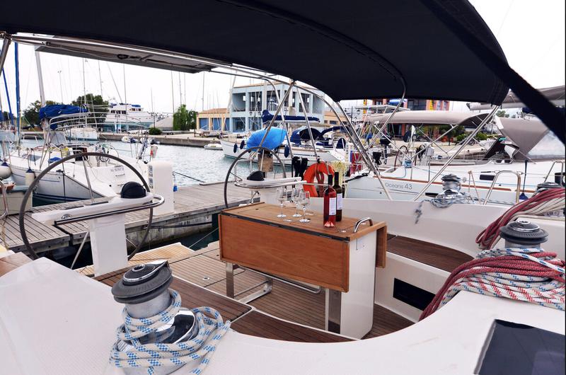 Book yachts online - sailboat - Bavaria 45 Cruiser - Nouvelle Vague - rent