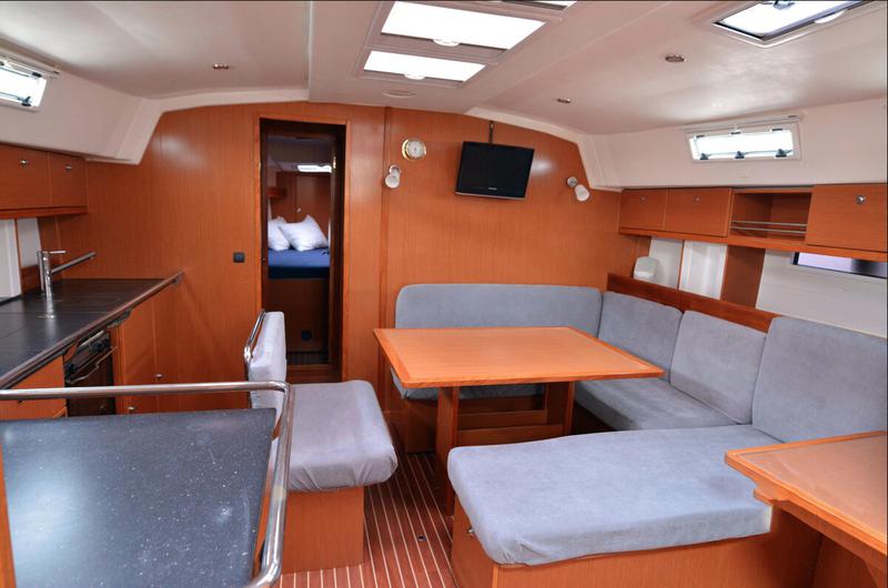 Book yachts online - sailboat - Bavaria 45 Cruiser - Nouvelle Vague - rent