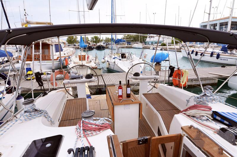 Book yachts online - sailboat - Bavaria 45 Cruiser - Nouvelle Vague - rent