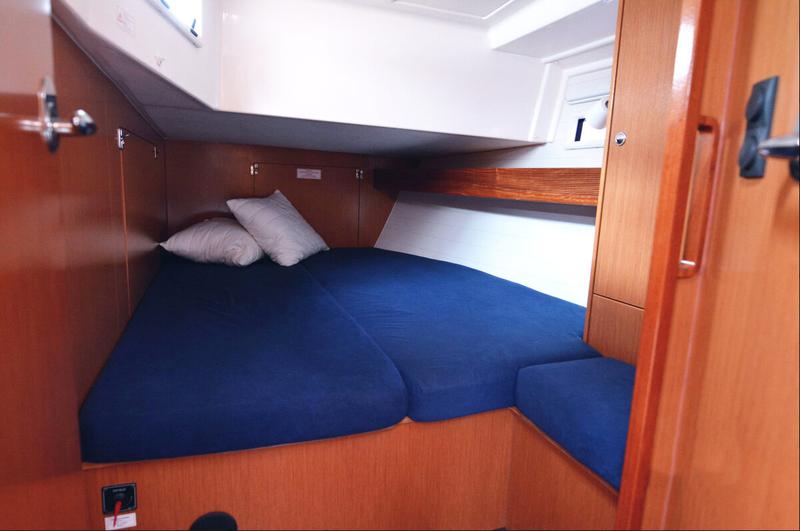 Book yachts online - sailboat - Bavaria 45 Cruiser - Nouvelle Vague - rent