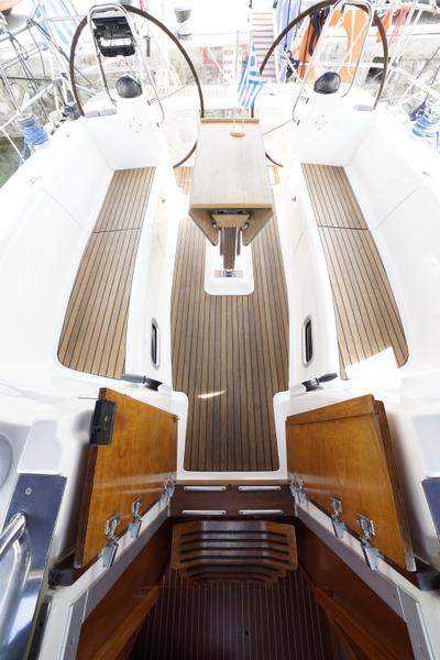 Book yachts online - sailboat - Bavaria 43 Cruiser - Kairos (Fully Refurbished 2019) - rent