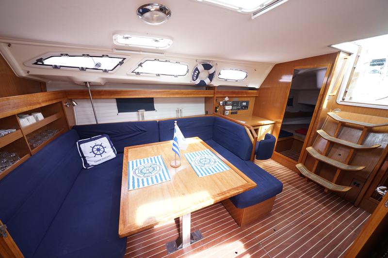 Book yachts online - sailboat - Bavaria 43 Cruiser - Kairos (Fully Refurbished 2019) - rent
