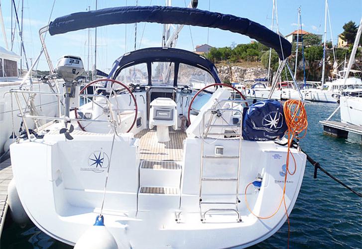Book yachts online - sailboat - Oceanis 43 - Sifnos - rent