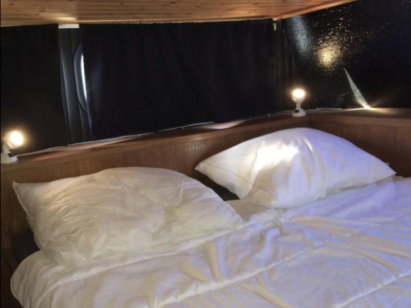 Book yachts online - motorboat - Pedro 32 - Gota 4 - rent