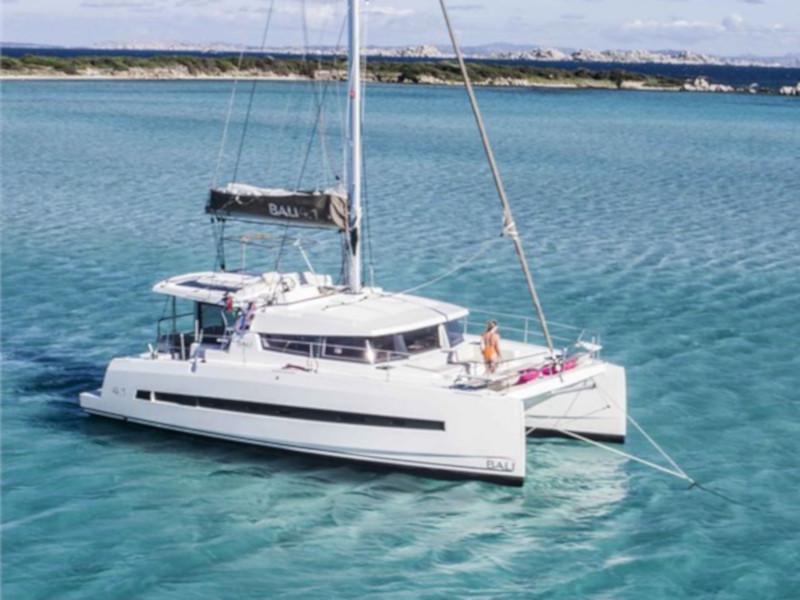 Book yachts online - catamaran - Bali 4.1 - Negroni - rent