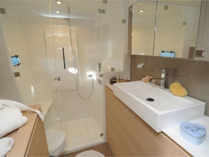 Book yachts online - catamaran - Bali 4.1 - Negroni - rent