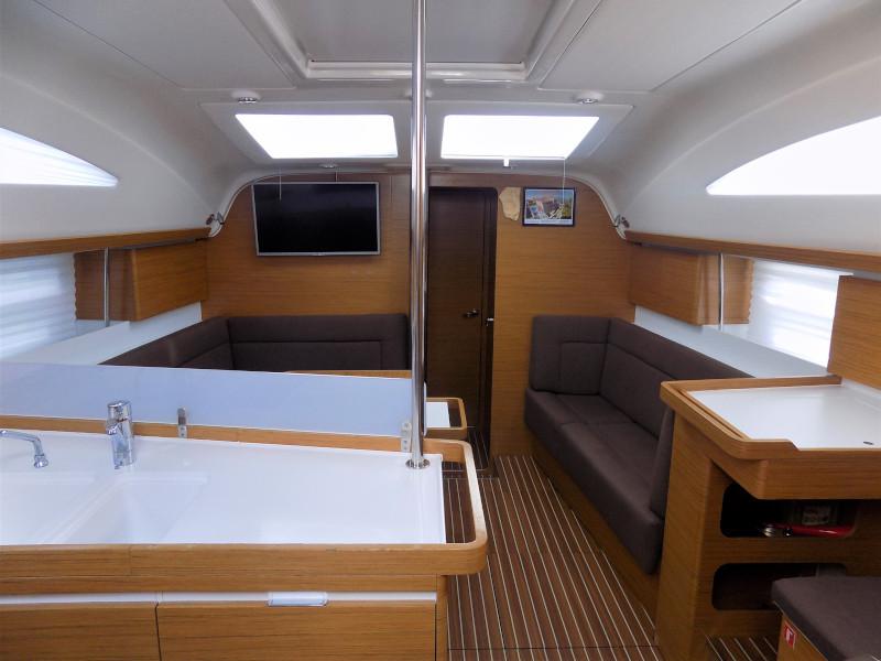 Book yachts online - sailboat - Elan 45 Impression - Mladena - rent