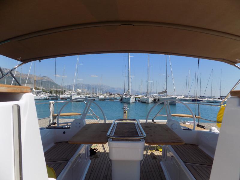 Book yachts online - sailboat - Elan 45 Impression - Lilo - rent