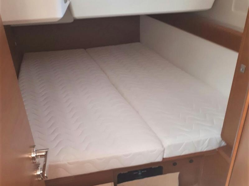 Book yachts online - sailboat - Sun Odyssey 519 - Ciao Bao - rent